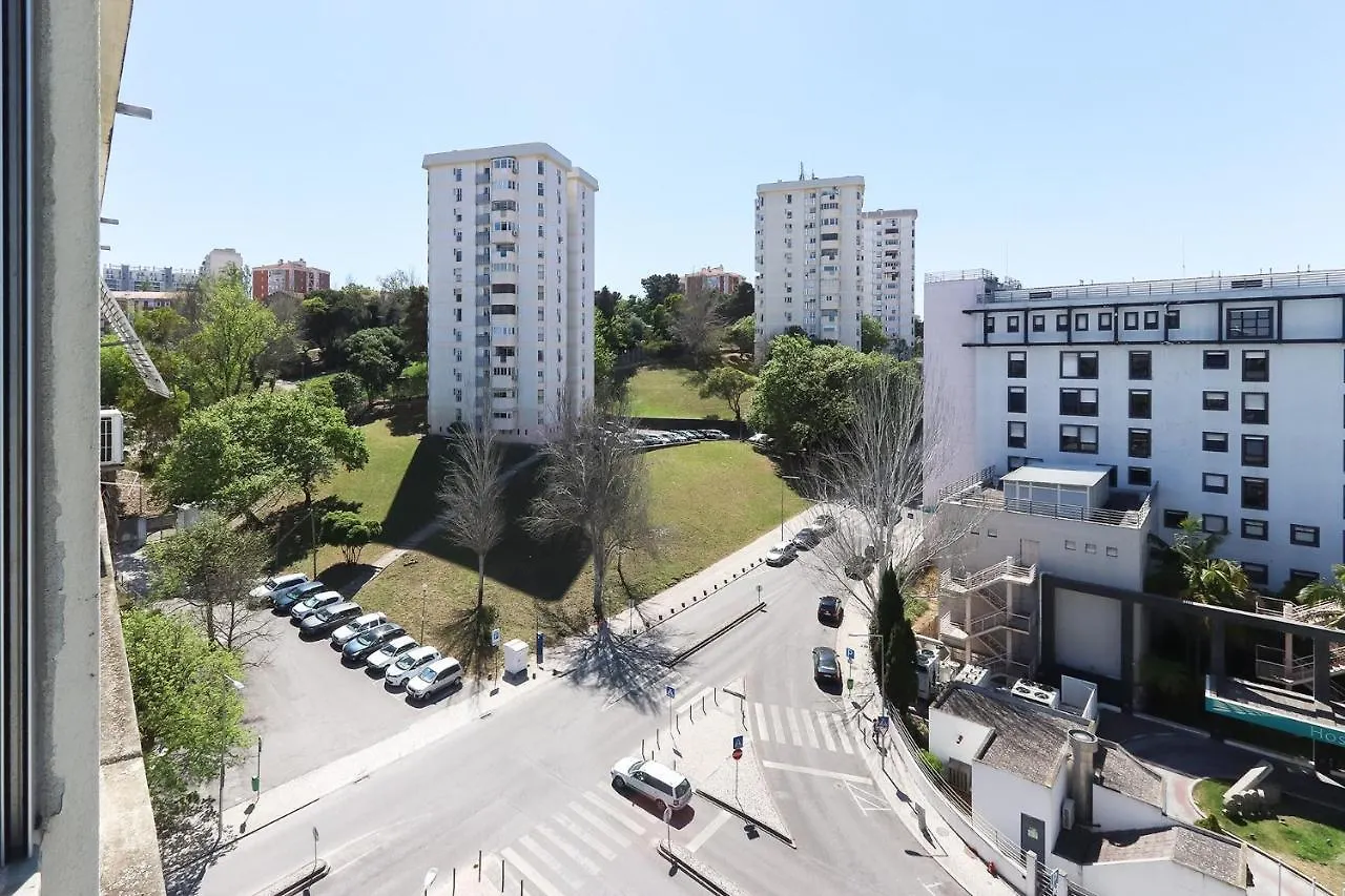 Guest house Lisbon Airport Earth Rooms By Homing