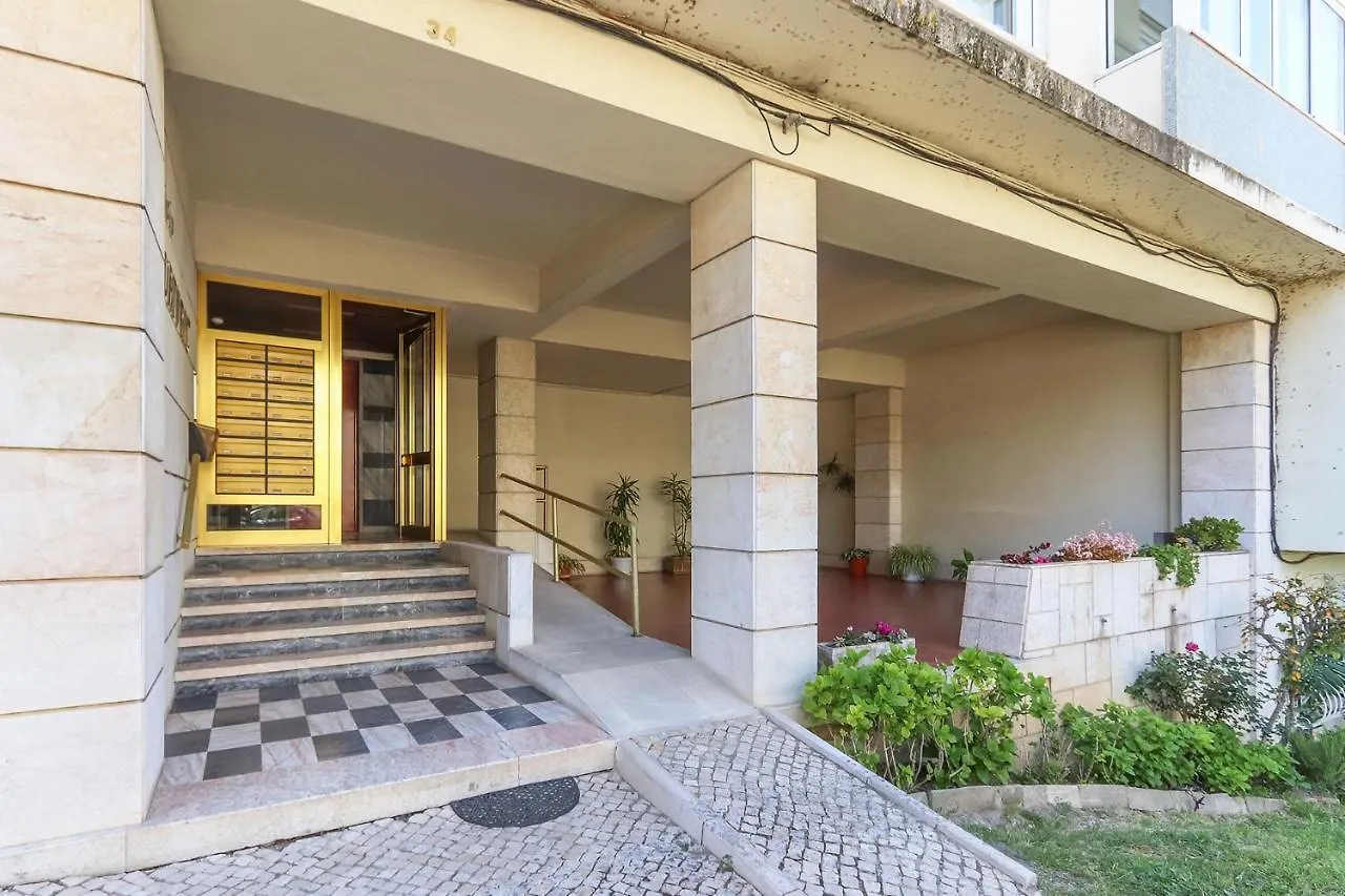 Guest house Lisbon Airport Earth Rooms By Homing