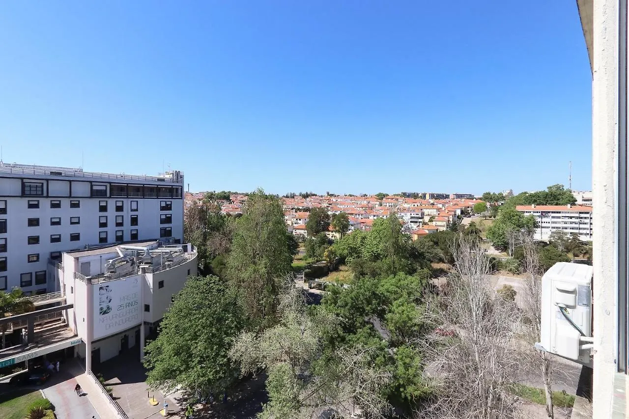 Lisbon Airport Earth Rooms By Homing Guest house